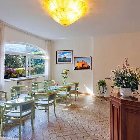 ホテル Cleopatra 3*