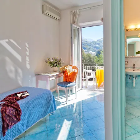 Cleopatra ホテル イスキア島