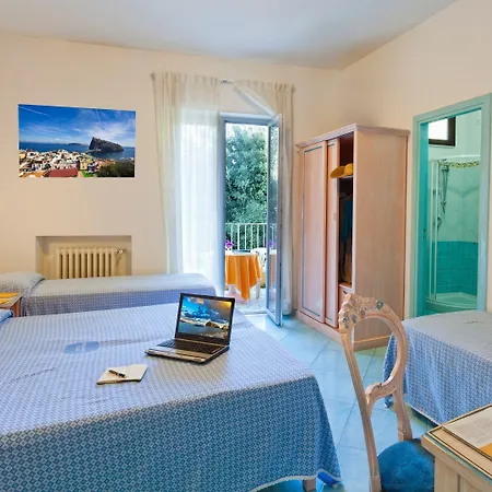 Cleopatra ホテル イスキア島