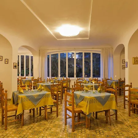 Cleopatra Ischia