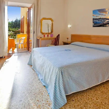 Cleopatra Hotel 3*