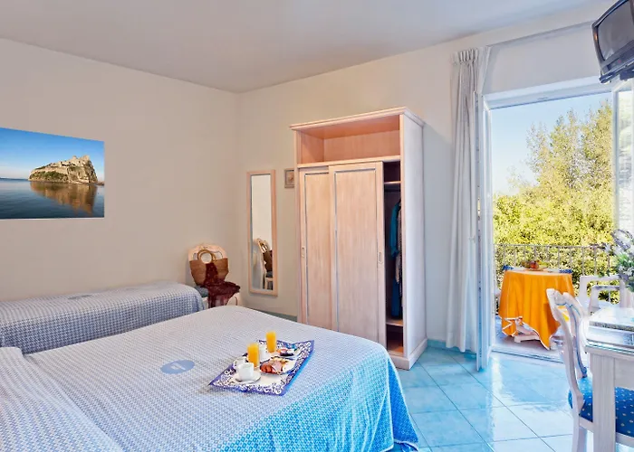 Cleopatra Отель Искья