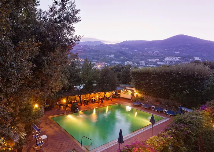 Отель Cleopatra Искья