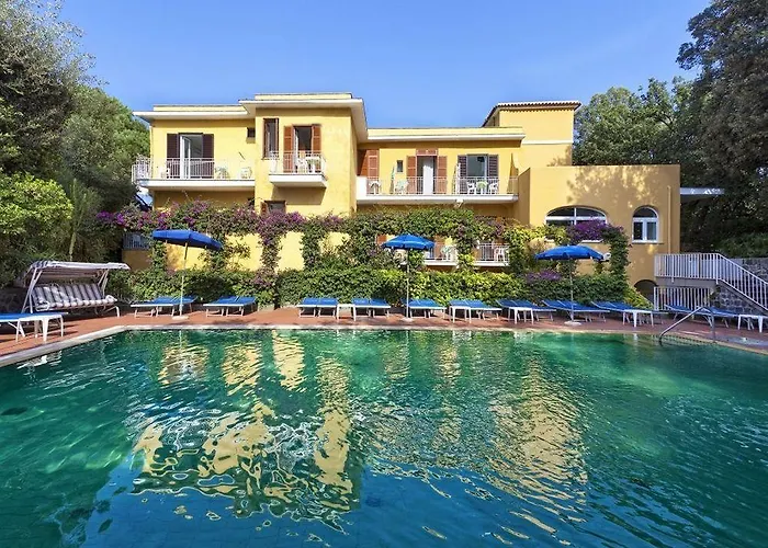 Отель Cleopatra Искья